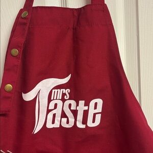 Mrs Taste Vibrant Red Apron with Pocket